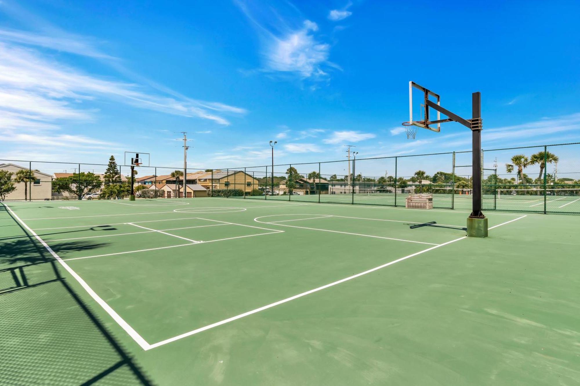Cape Winds Resort Cape Canaveral Bagian luar foto