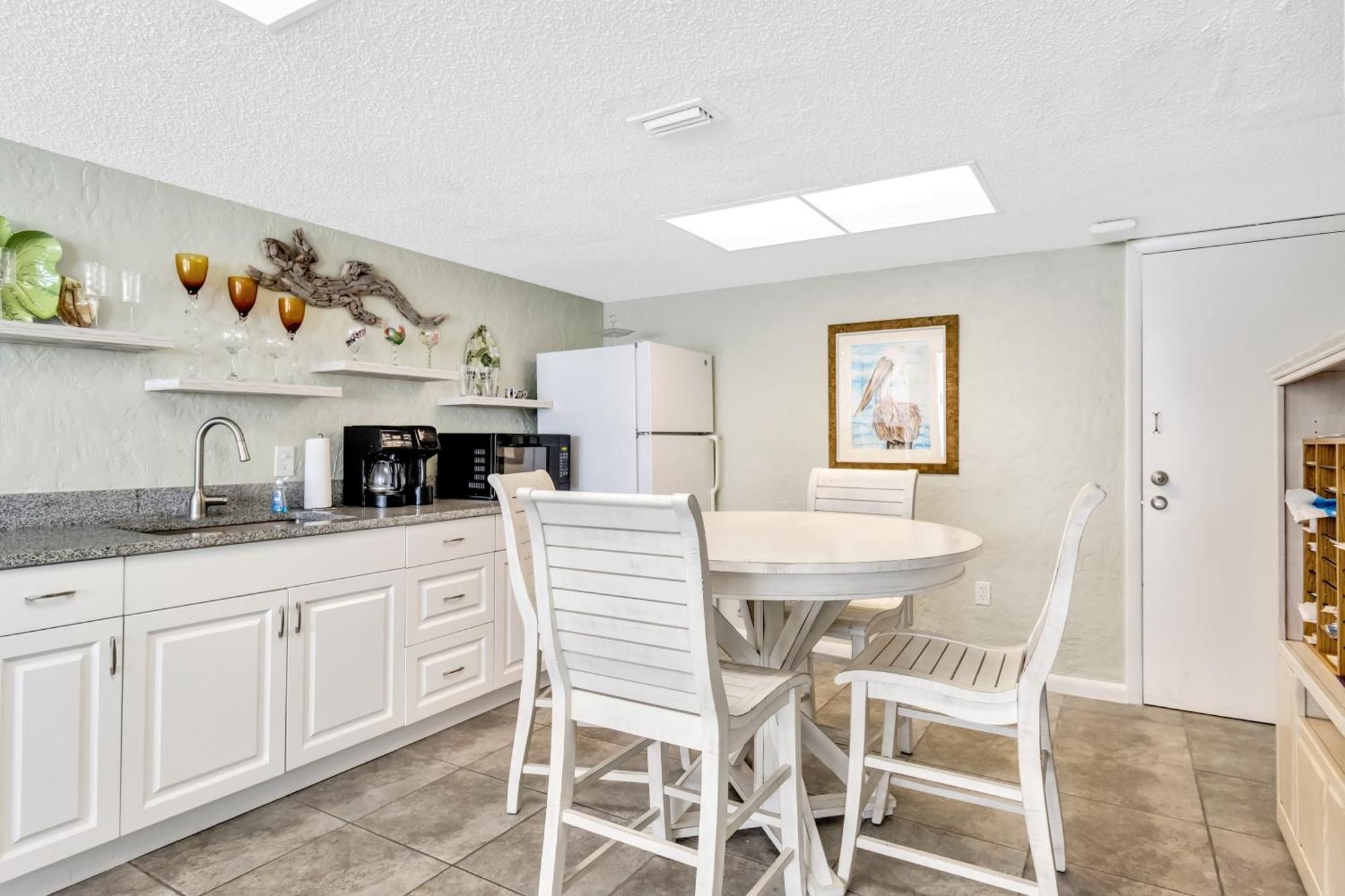 Cape Winds Resort Cape Canaveral Bagian luar foto