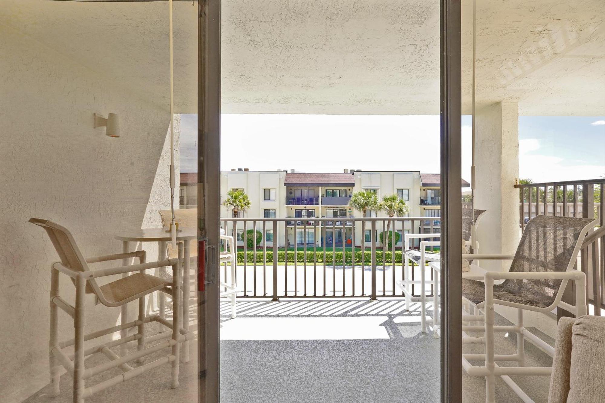 Cape Winds Resort Cape Canaveral Bagian luar foto