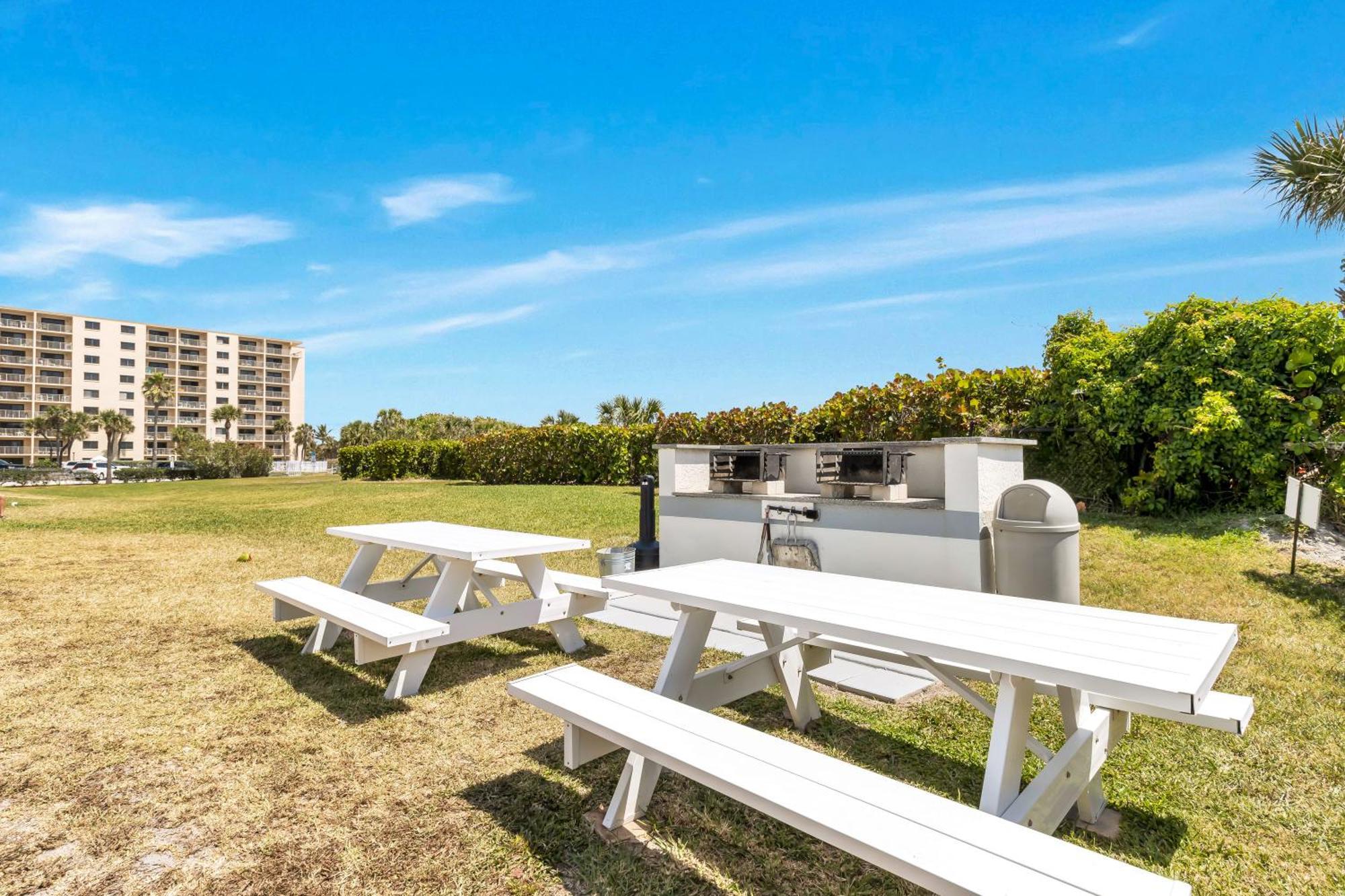 Cape Winds Resort Cape Canaveral Bagian luar foto