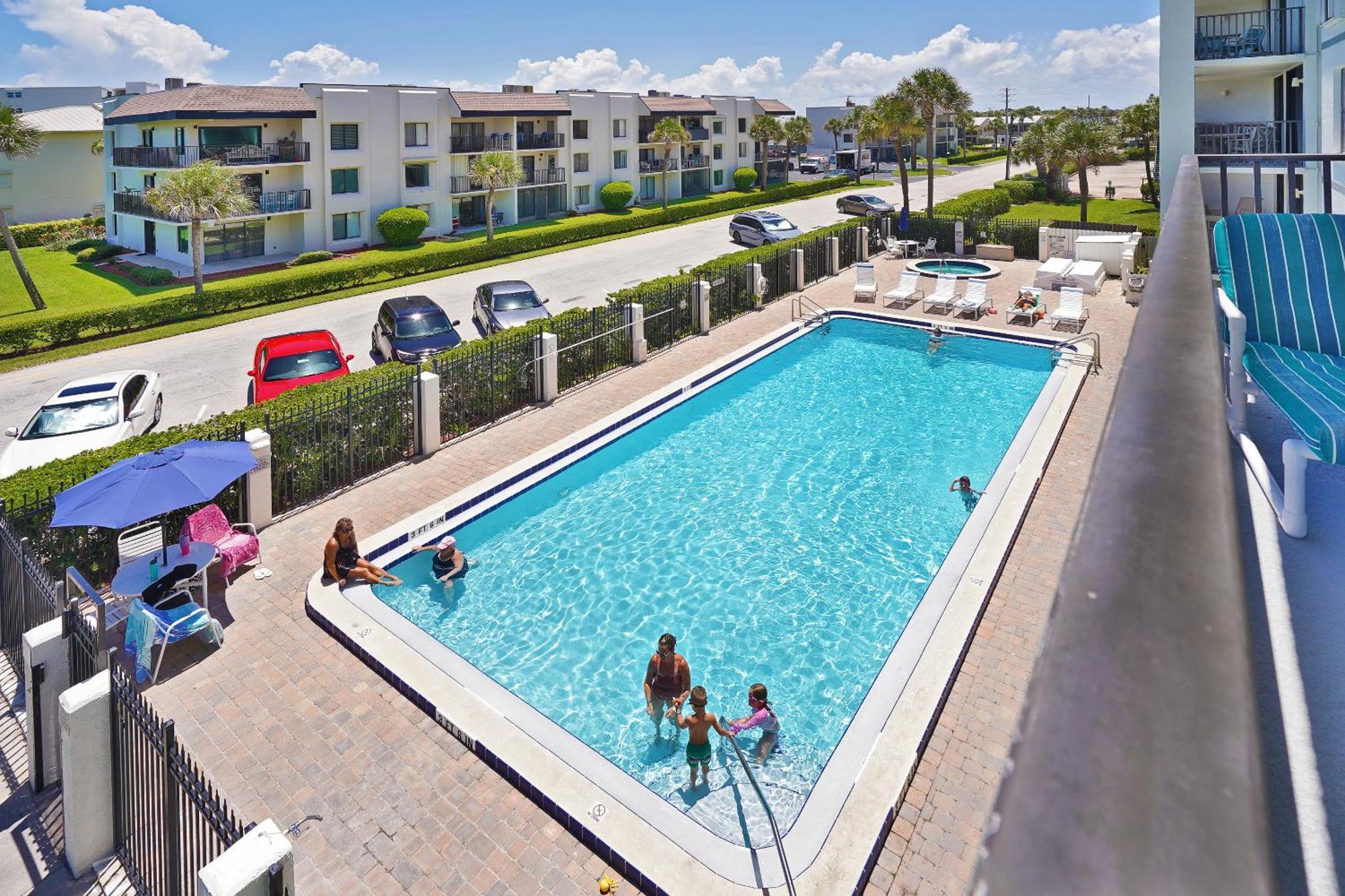 Cape Winds Resort Cape Canaveral Bagian luar foto